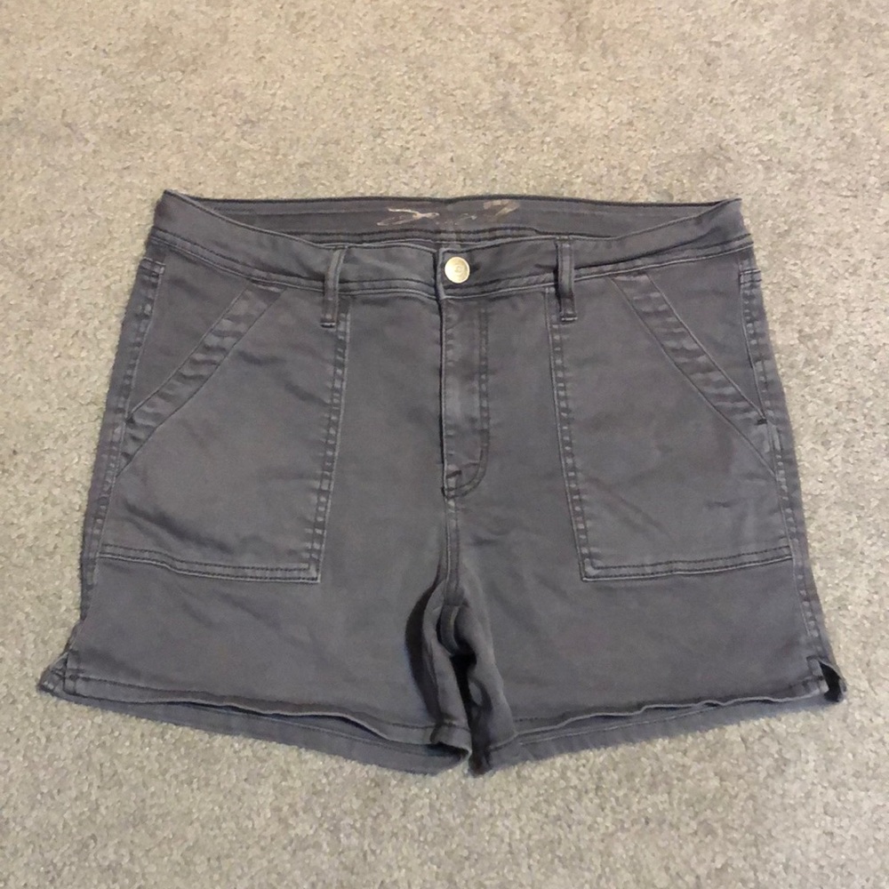 Seven7 High Rise Gray Shorts